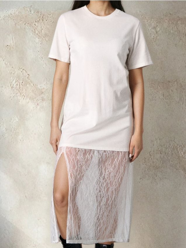 Sinsay - Dlhé šaty s čipkou v dolnej časti - krémová