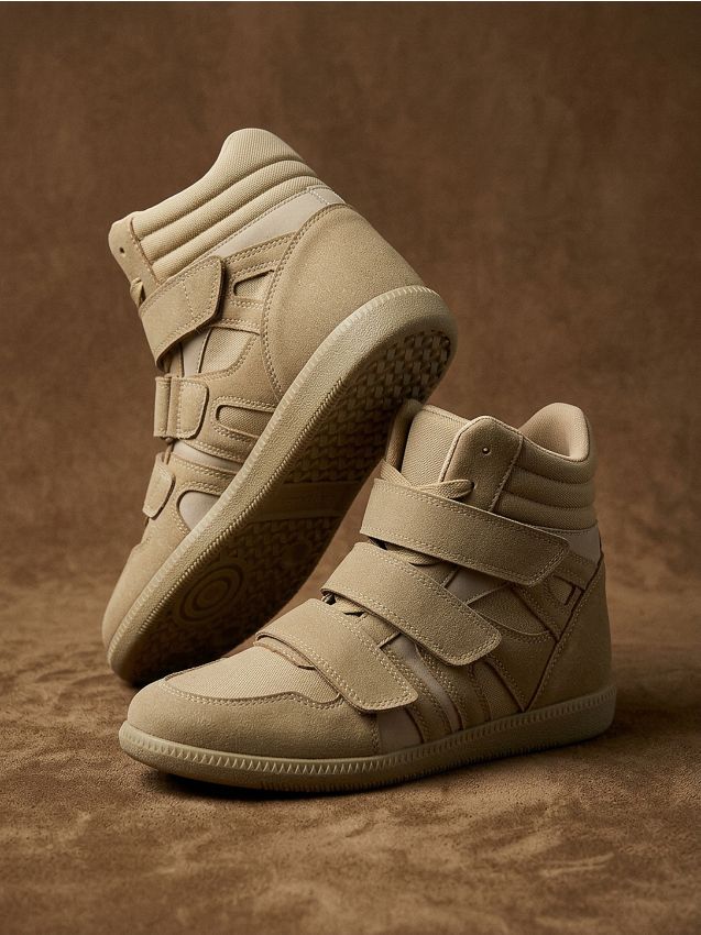 Sinsay - Sneakers înalți din imitație de piele întoarsă - bej