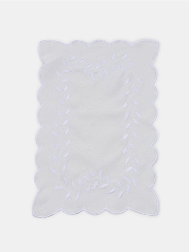 Sinsay - Podložka na stôl s kvetinovým motívom - krémová