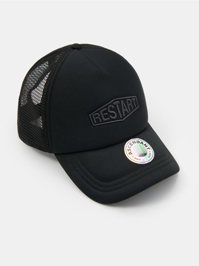 Cappellino con visiera e ricamo - nero