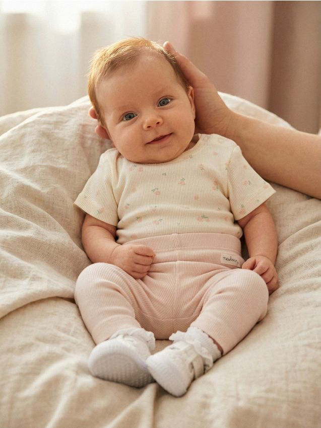 Sinsay - Bawełniany komplet: koszulka i legginsy - kremowy