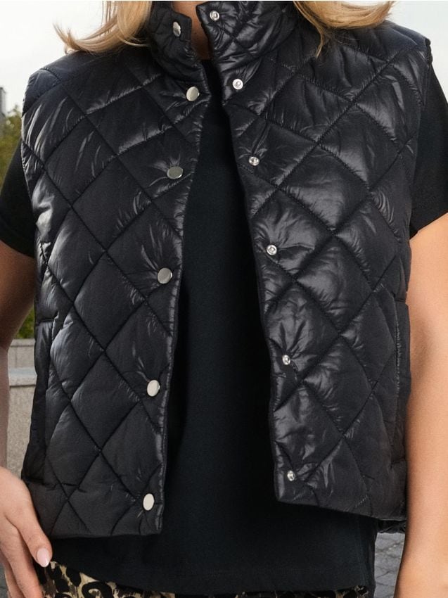 Sinsay - Prešívaná vesta - čierna