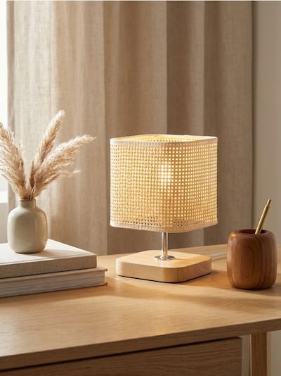 Настільна LED лампа з плетеним абажуром
