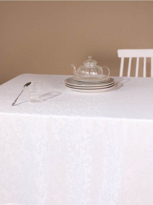 Sinsay - Obrus s ozdobným vzorom - biela