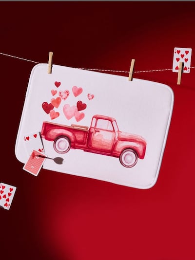 Валентинковий килимок для ванної кімнати