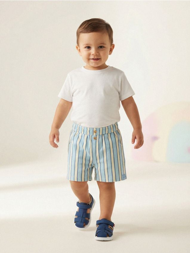 Sinsay - Bawełniane szorty w paski - kremowy