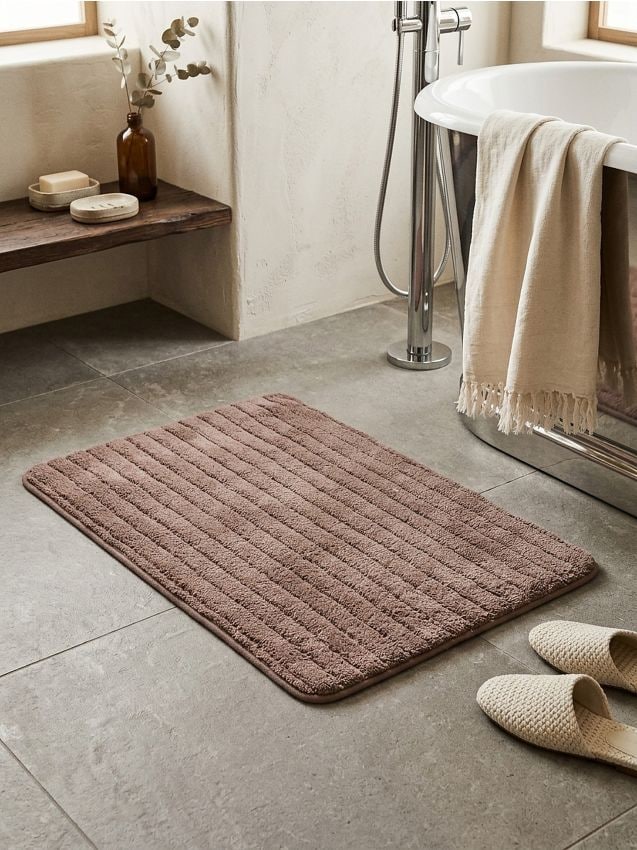 Sinsay - Covoraș de baie cu motiv de Crăciun - bej