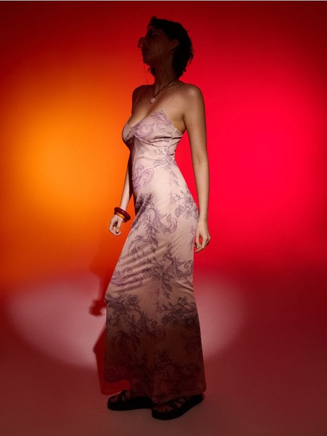 Abito maxi aderente con coppe integrate - multicolor