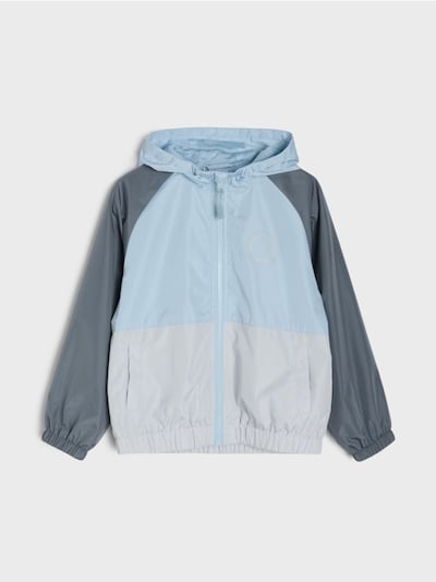 Легка куртка-вітровка з капюшоном