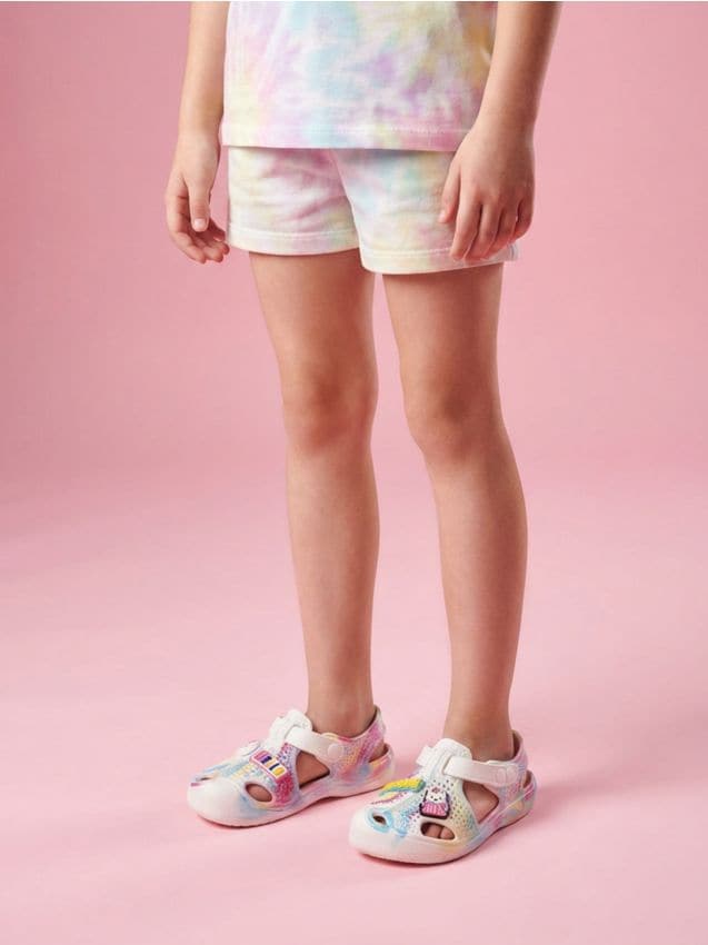 Sinsay - Sandale pentru copii din spumă EVA cu elemente 3D - galben-deschis