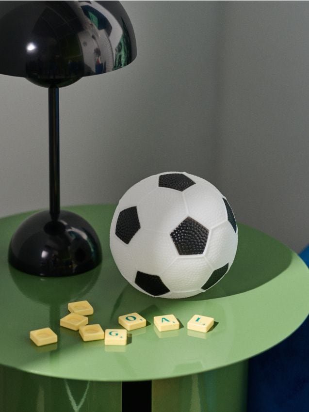 Sinsay - Lumină de noapte LED în formă de minge de fotbal - alb