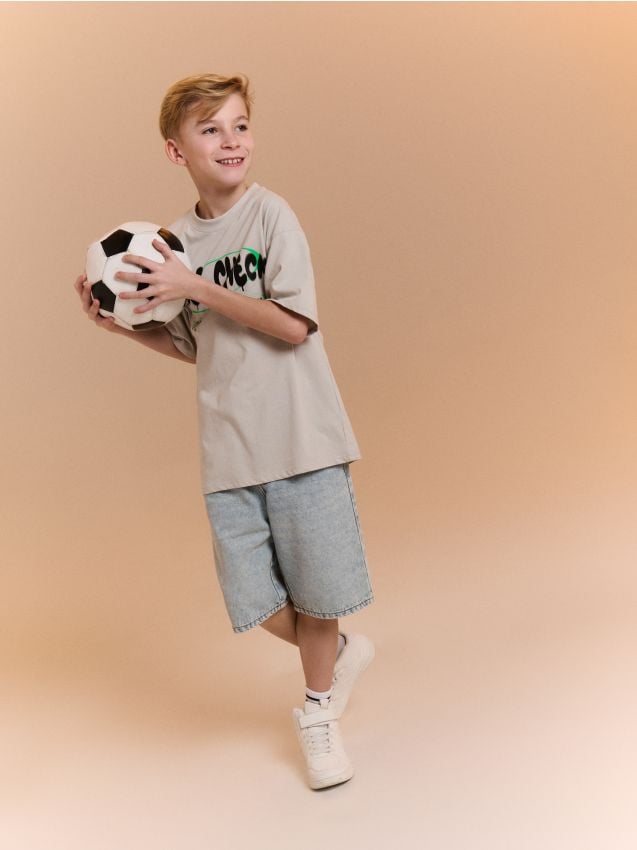 Sinsay - Szorty jeansowe straight z efektem sprania - niebieski