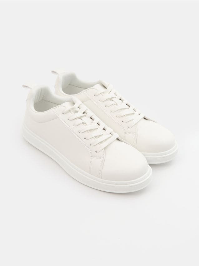 Sinsay - Sneakers din imitație de piele cu șireturi - alb