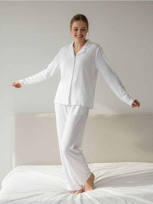 Sinsay - Pijamă din două piese, uni - alb