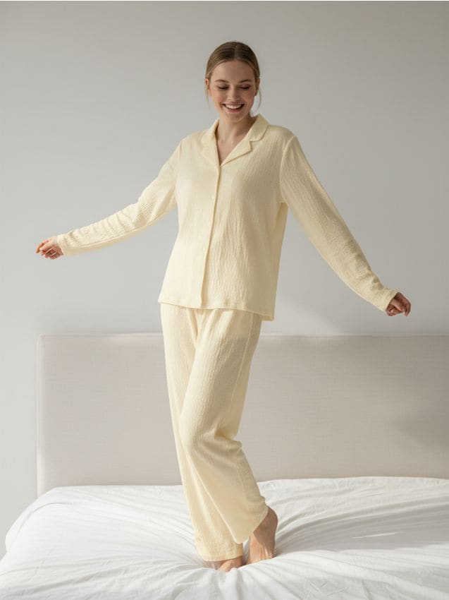 Sinsay - Pijamă din două piese, uni - crem