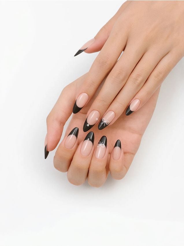 Sinsay - Umelé nechty v tvare mandlí - čierna