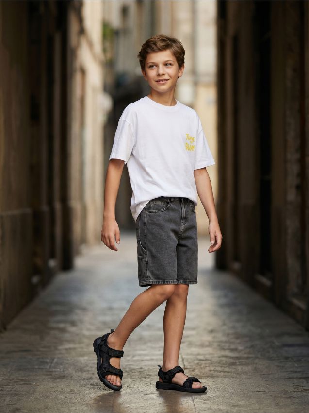 Sinsay - Pantaloni scurți din denim cu efect prespălat - gri