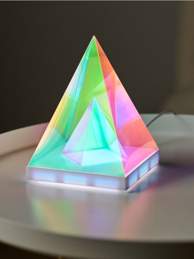 Sinsay - Lampă decorativă LED în formă de piramidă - multicolor