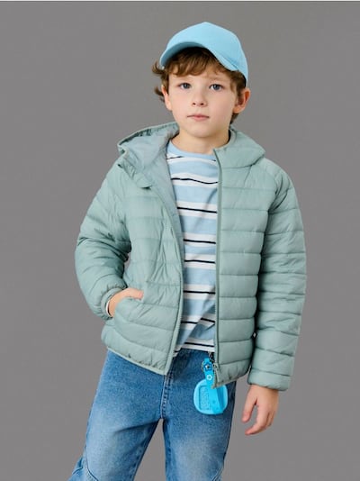 Prošivena jakna s kapuljačom