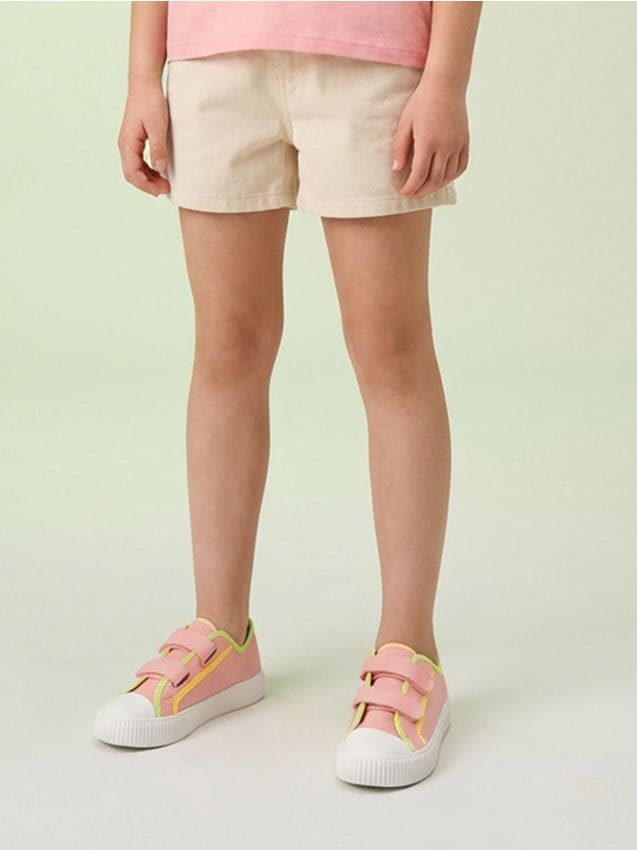 Sinsay - Teniși cu arici și inserții contrastante - roz