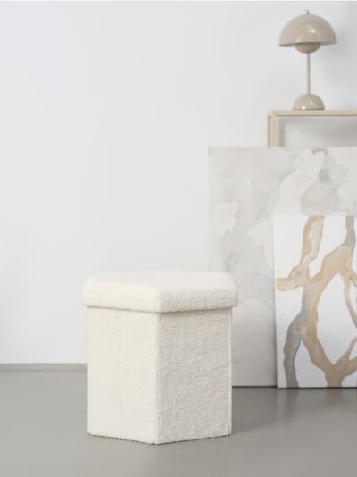 Pufas su daiktų laikymo funkcija