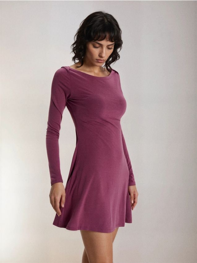 Sinsay - Rochie simplă cu mânecă lungă - roz-pudră