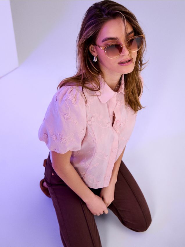 Sinsay - Bawełniana haftowana koszula z bufkami - różowy