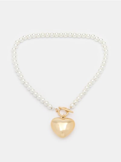 Колие с висулка във форма на сърце