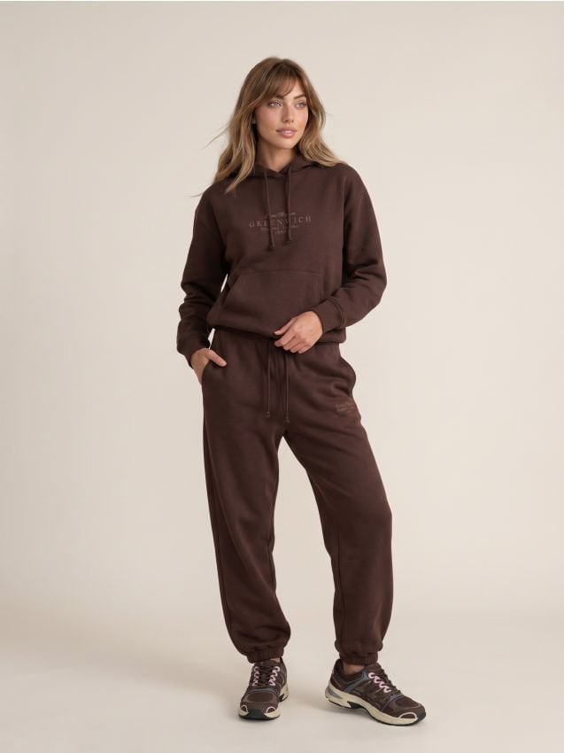 Sinsay - Pantaloni jogger de trening cu broderie - maro