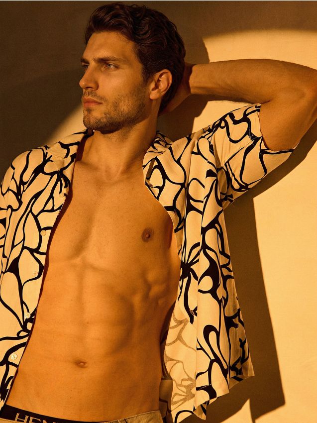 Sinsay - Koszula z wiskozą ze wzorem abstrakcyjnym - kremowy