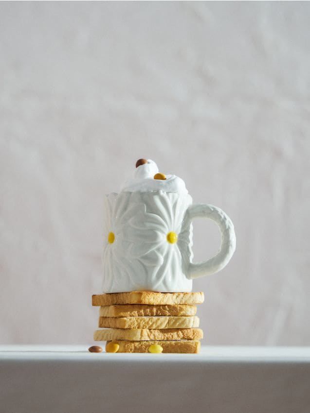 Sinsay - Cană cu motiv margarete - alb