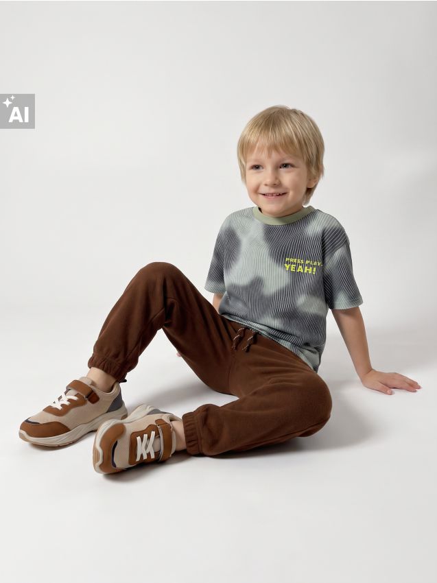 Sinsay - Pantaloni jogger lejeri din fleece - maro