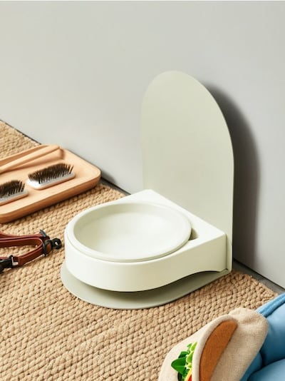 Magnetiline kauss koertele ja kassidele kõrguse reguleerimisega