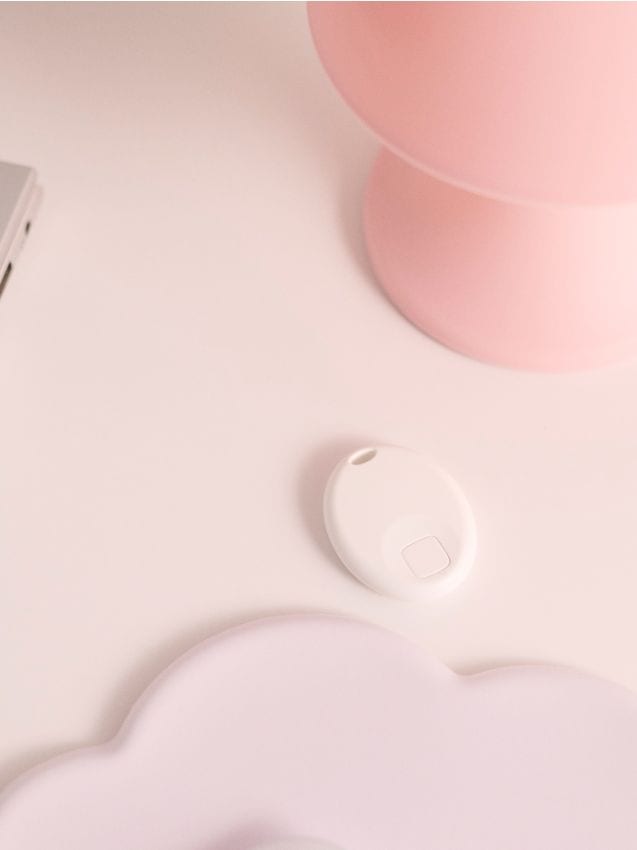 Sinsay - Mini lokalizátor kompatibilný s Find My - biela