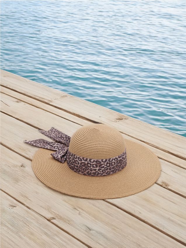 Hat Color dark brown - SINSAY - 1382X-89X