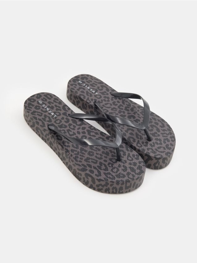Sinsay - Șlapi tip flip-flop cu imprimeu leopard - maro-închis