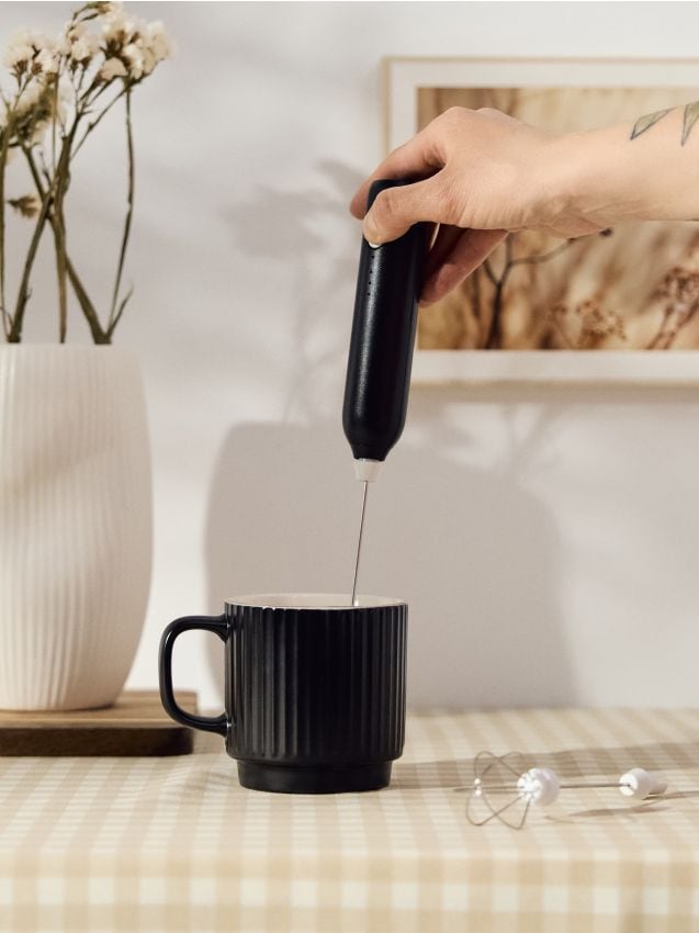 Sinsay - Spumant de lapte și tel 2 în 1 cu USB - negru