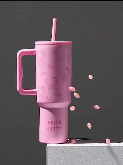 Hőszigetelt bögre fogantyúval és szívószállal Hello Kitty