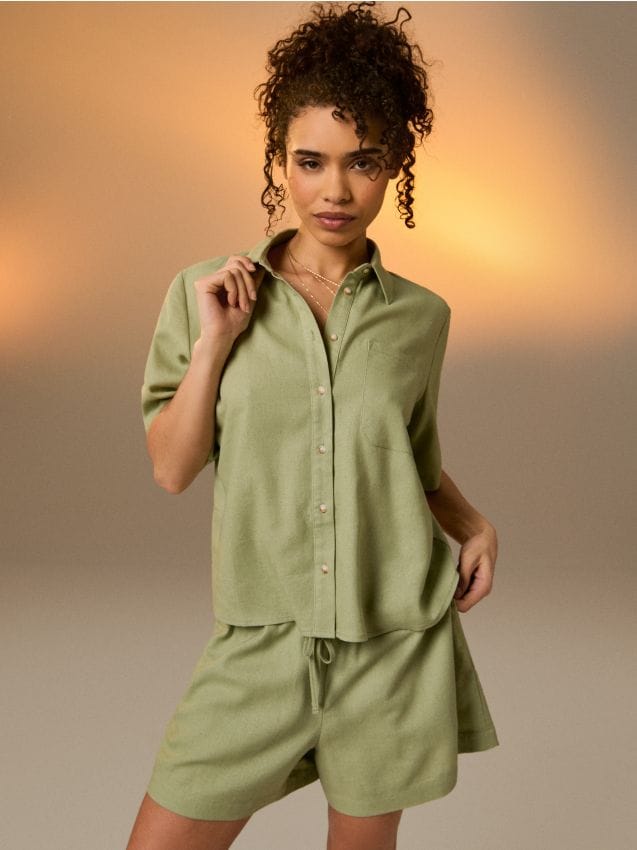 Sinsay - Szorty z domieszką lnu - zielony