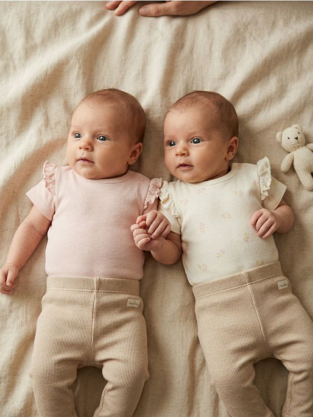 Sinsay - Body din bumbac cu volane decorative 2 pack - crem