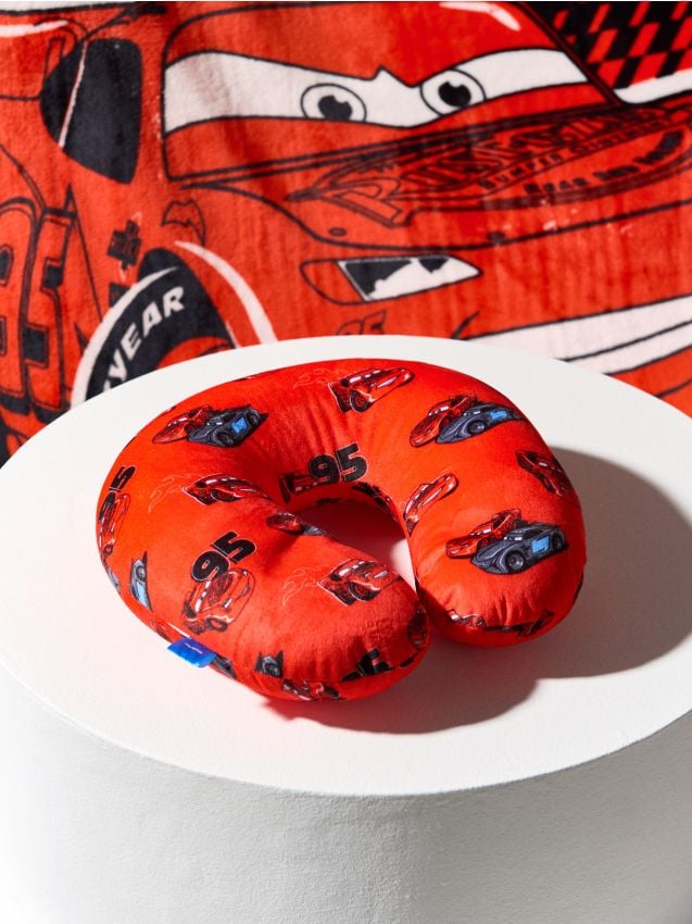 Sinsay - Cestovný vankúš Cars - červená