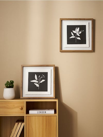 Zestaw dekoracji ściennych w ramkach z roślinnym wzorem 2 pack