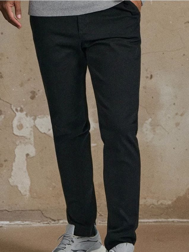 Sinsay - Spodnie chino slim - czarny