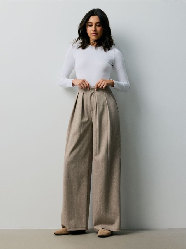 Sinsay - Pantaloni eleganți wide leg cu pense - bej