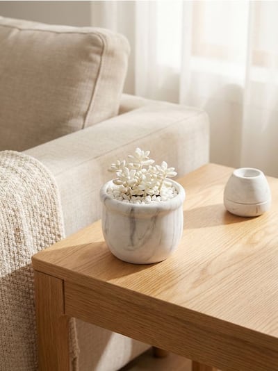 Keramický květináč s mramorovým vzorem