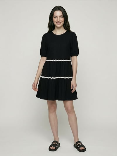 Mini babydoll šaty s viskózou