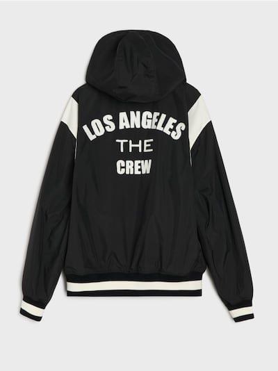 Bomber tipo striukė su gobtuvu