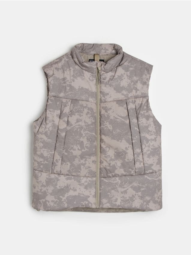 Sinsay - Vestă Puffer Cu Imprimeu Camuflaj - bej