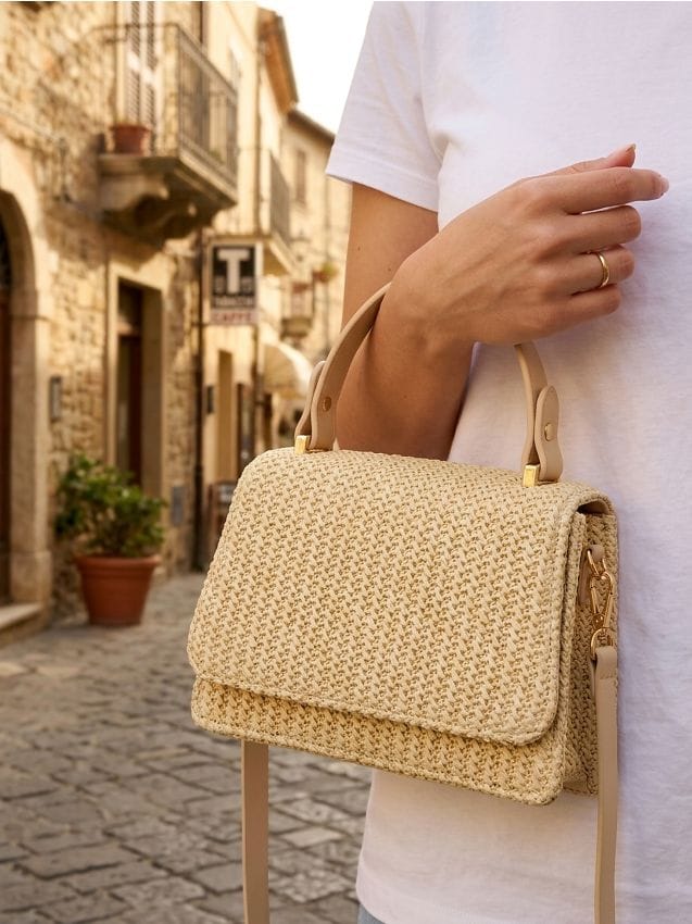 Sinsay - Geantă crossbody împletită cu curea detașabilă - crem