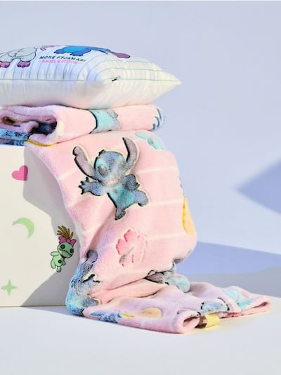 Ćebe sa fluorescirajućim printom Lilo & Stitch
